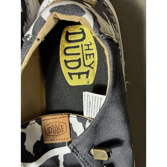 Hey Dude Wendy Animal Cow Print Slip-On Shoes – Women's Size 8 (NWT) - Picture 4 of 4